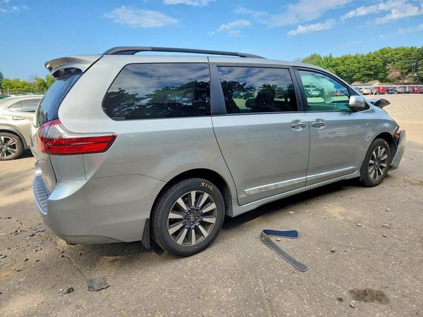 2020 TOYOTA SIENNA E grade
