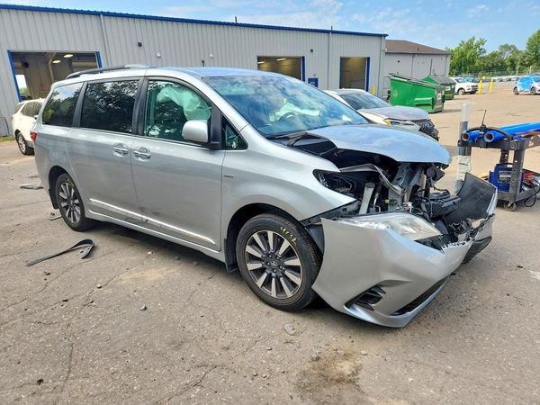 2020 TOYOTA SIENNA E grade