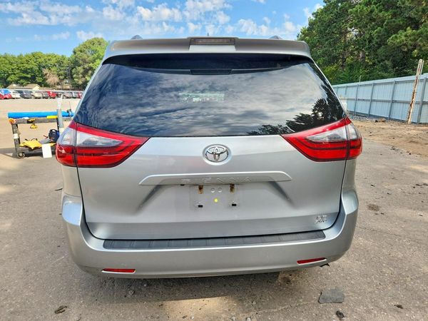 2020 TOYOTA SIENNA E grade
