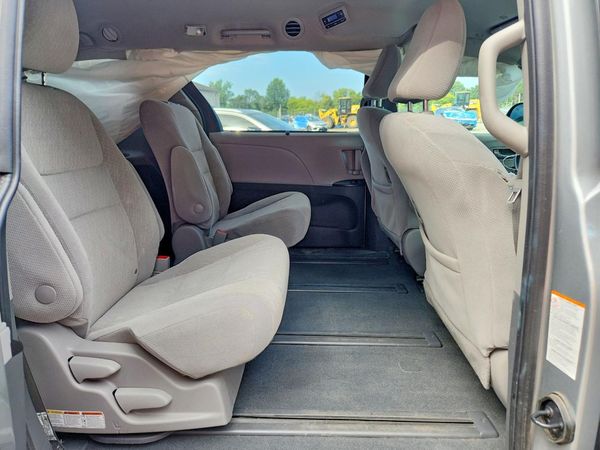 2020 TOYOTA SIENNA E grade