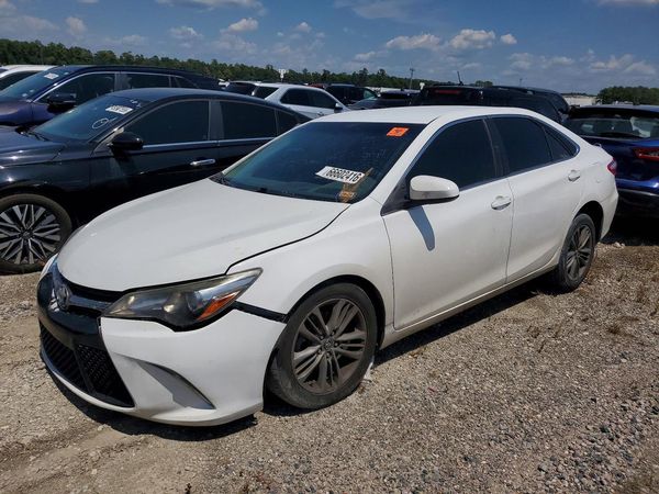 2017 TOYOTA CAMRY