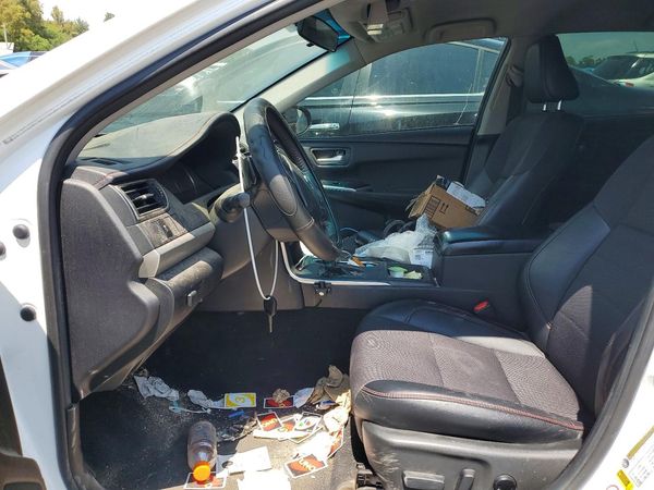 2017 TOYOTA CAMRY