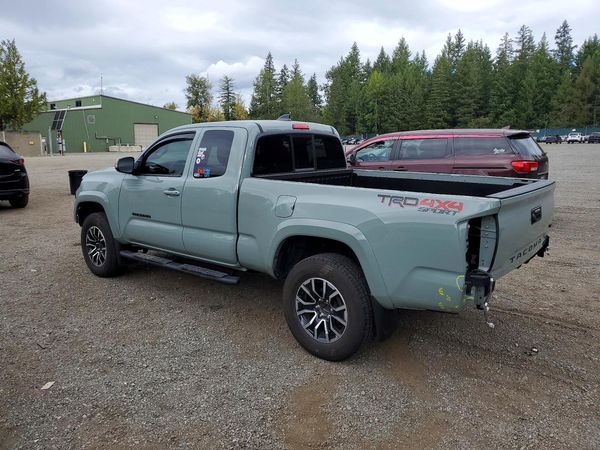 2022 TOYOTA TACOMA SR5