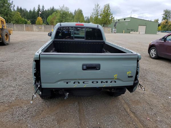 2022 TOYOTA TACOMA SR5