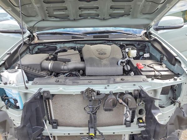 2022 TOYOTA TACOMA SR5