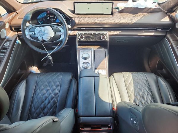 2023 GENESIS GV80