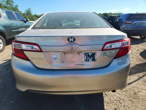 2014 TOYOTA CAMRY