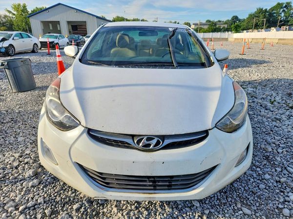 2013 HYUNDAI ELANTRA