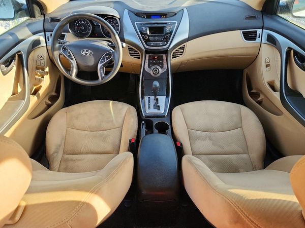 2013 HYUNDAI ELANTRA