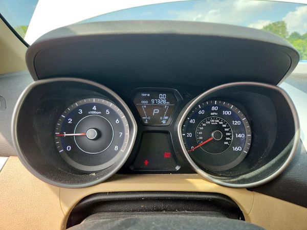2013 HYUNDAI ELANTRA