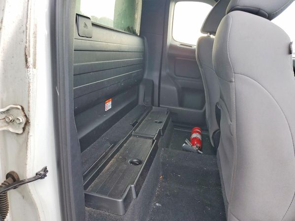 2017 TOYOTA TACOMA SR/SR5
