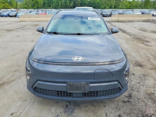 2025 GENESIS GV70