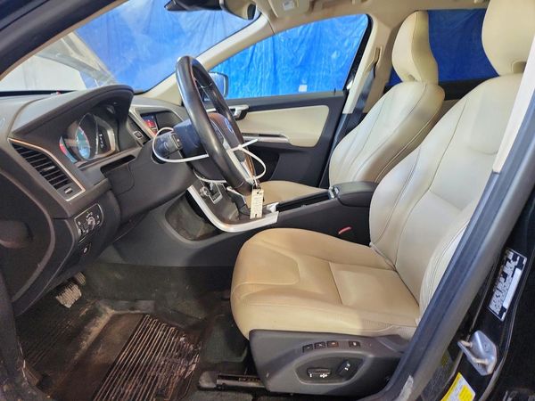 2016 VOLVO XC60