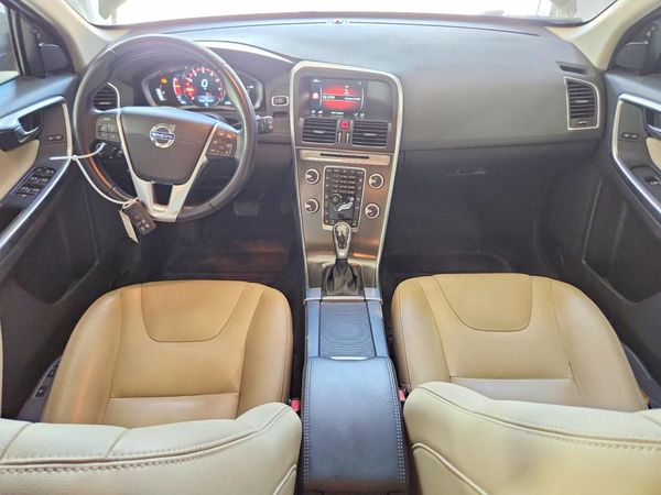 2016 VOLVO XC60