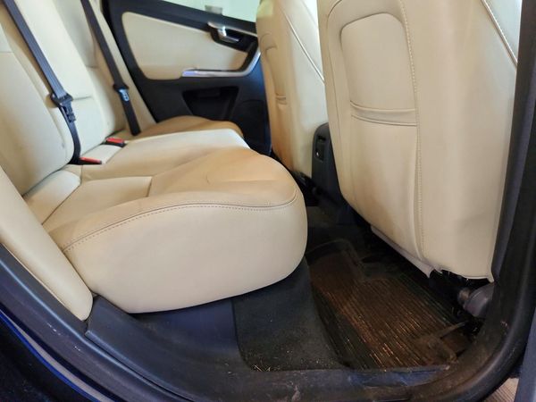 2016 VOLVO XC60
