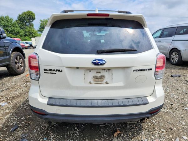 2018 SUBARU FORESTER Premium+ES