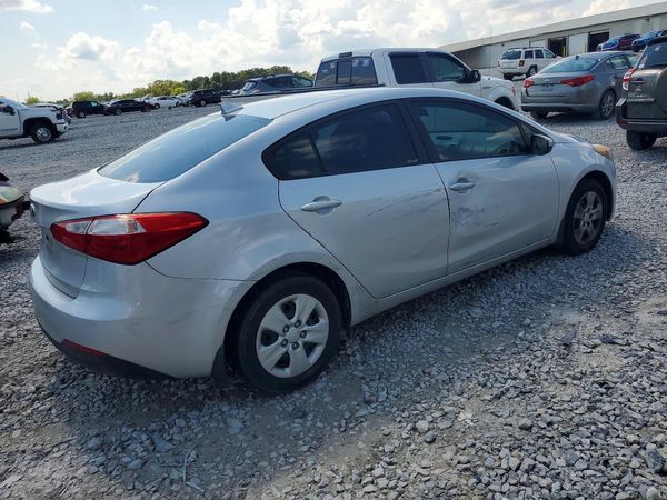 2016 KIA FORTE GL (Middle-Low Grade)