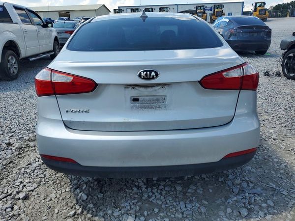 2016 KIA FORTE GL (Middle-Low Grade)