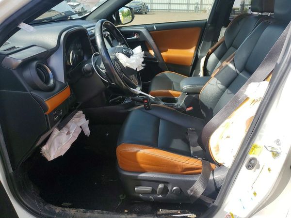 2016 TOYOTA RAV4