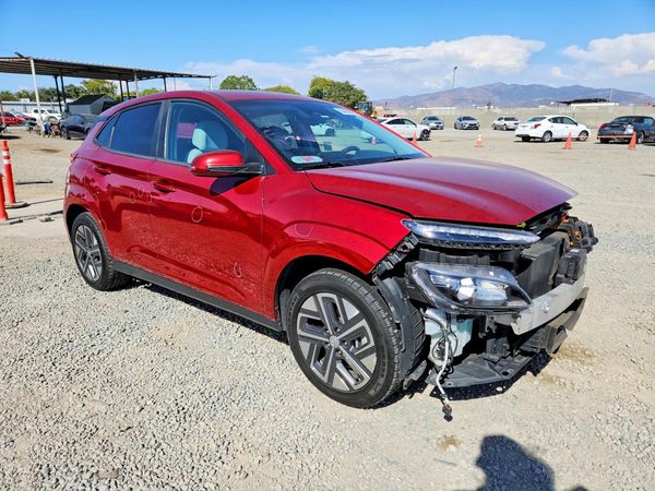 2023 HYUNDAI KONA SE