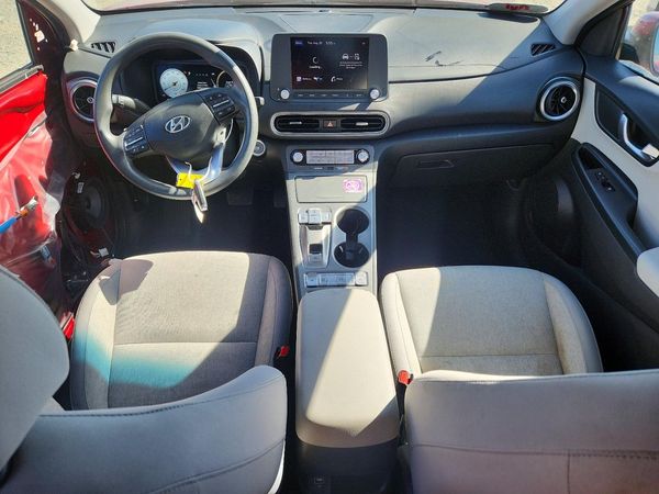 2023 HYUNDAI KONA SE