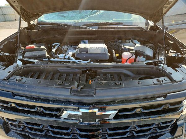 2024 CHEVROLET SILVERADO RST — Engine bay