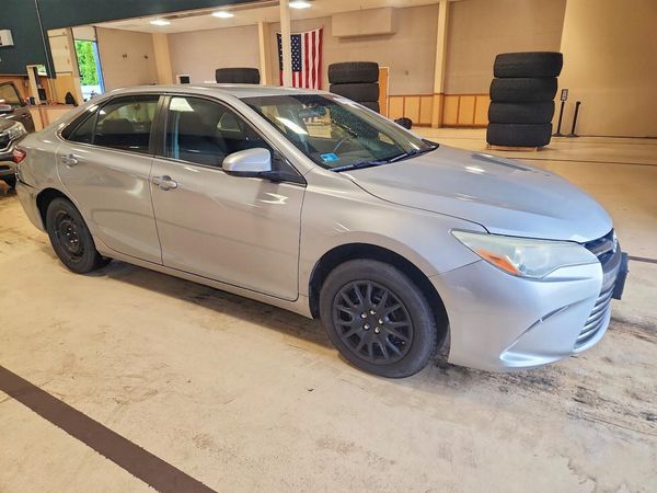2016 TOYOTA CAMRY