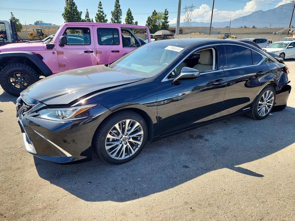 2020 LEXUS ES 300h Premium