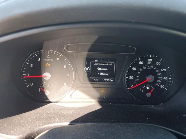 2018 KIA SORENTO L, LX
