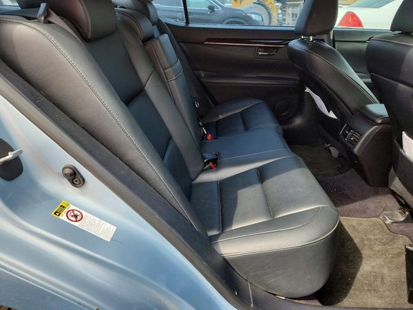 2013 LEXUS ES