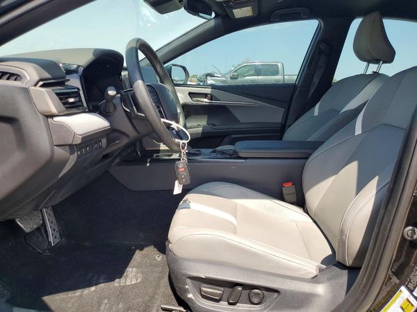 2025 TOYOTA CAMRY