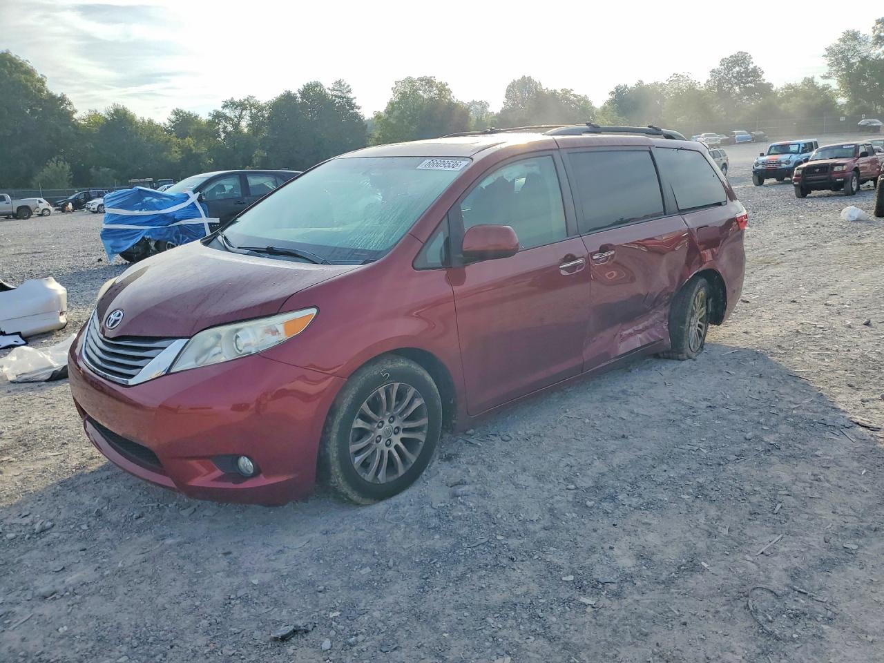 2015 TOYOTA SIENNA