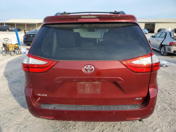 2015 TOYOTA SIENNA