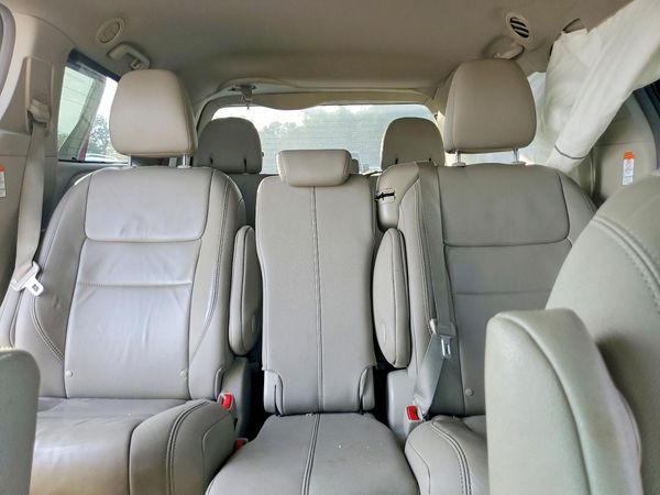 2015 TOYOTA SIENNA