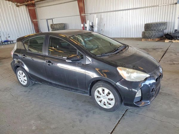 2012 TOYOTA PRIUS — Passenger 3/4