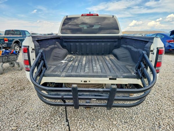 2022 NISSAN FRONTIER Crew Cab