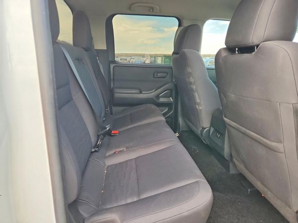 2022 NISSAN FRONTIER Crew Cab