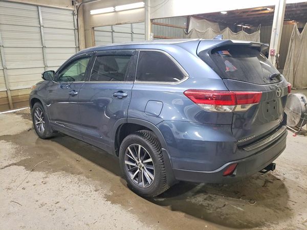 2017 TOYOTA HIGHLANDER