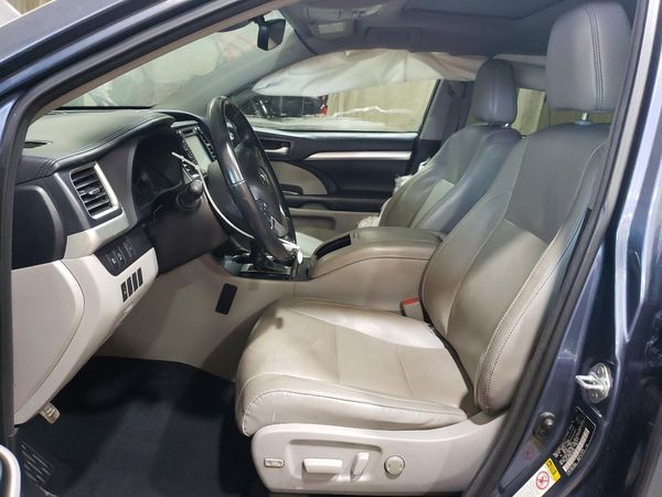 2017 TOYOTA HIGHLANDER