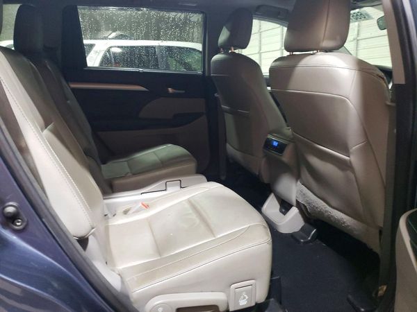2017 TOYOTA HIGHLANDER