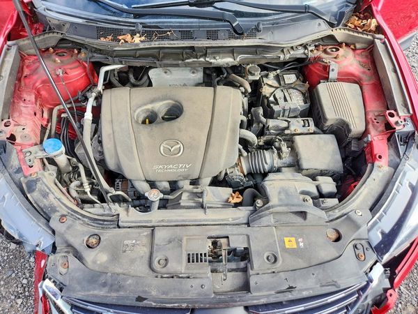 2016 MAZDA CX-5 Touring/GS — Engine bay