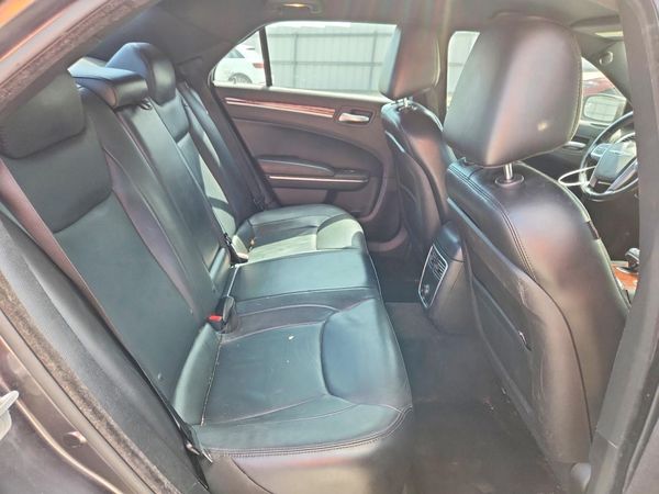 2014 CHRYSLER 300