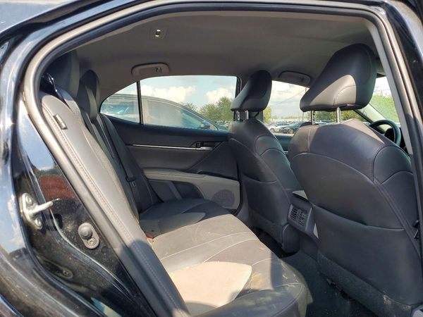 2020 TOYOTA CAMRY XLE