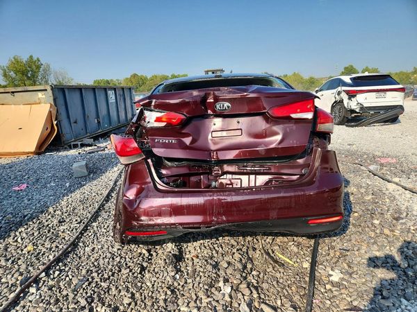 2017 KIA FORTE LX Base