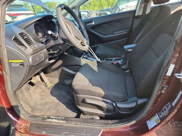 2017 KIA FORTE LX Base