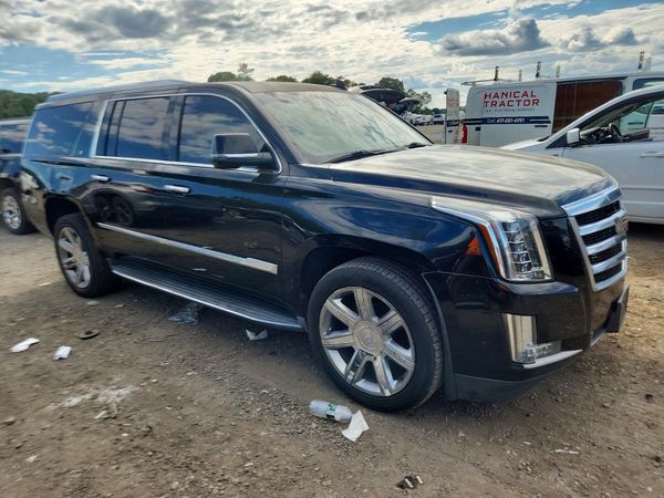 2017 CADILLAC ESCALADE ESV Luxury