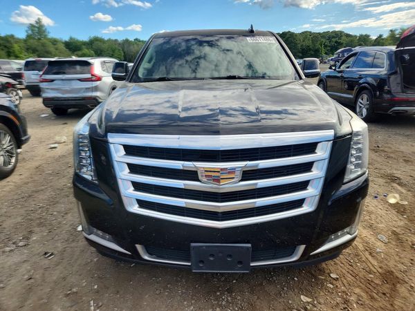 2017 CADILLAC ESCALADE ESV Luxury