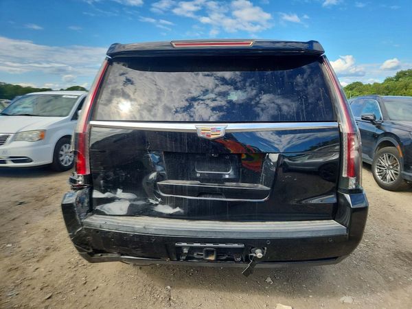 2017 CADILLAC ESCALADE ESV Luxury
