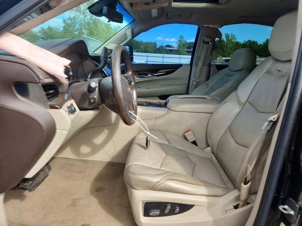 2017 CADILLAC ESCALADE ESV Luxury