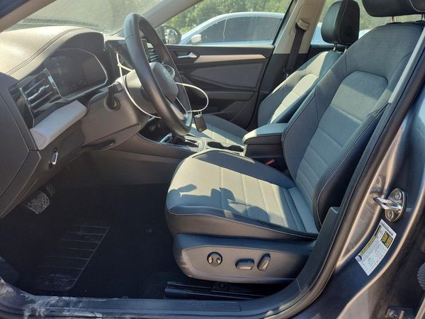 2025 VOLKSWAGEN JETTA